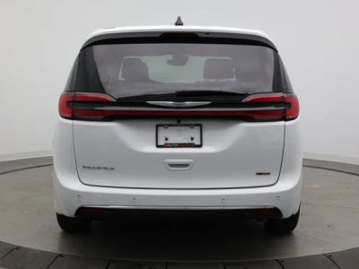 2026 Chrysler Pacifica — detail view