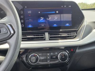 2025 Chevrolet Trax - Photo 10