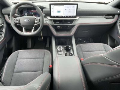 2026 Ford Explorer — photo 11 view