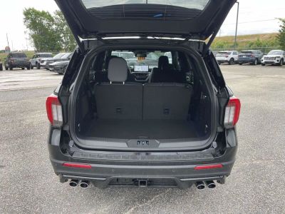 2026 Ford Explorer — photo 10 view
