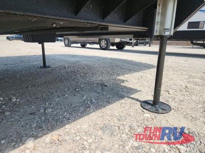 2023 Alliance RV Paradigm — photo 12 view