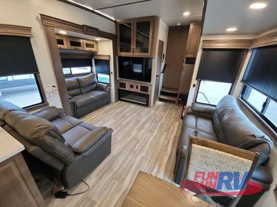 2023 Alliance RV Paradigm — photo 30 view
