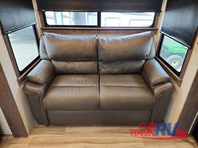 2023 Alliance RV Paradigm — photo 31 view