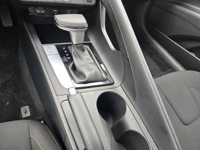 2024 Hyundai Elantra - Photo 15