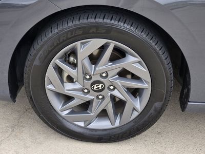 2024 Hyundai Elantra - Photo 7