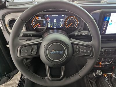2026 Jeep Wrangler - Photo 18