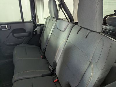 2026 Jeep Wrangler - Photo 15