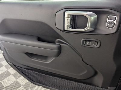 2026 Jeep Wrangler - Photo 27
