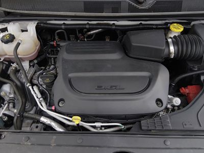 2023 Chrysler Voyager - Photo 9