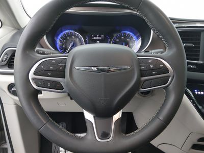2023 Chrysler Voyager - Photo 12
