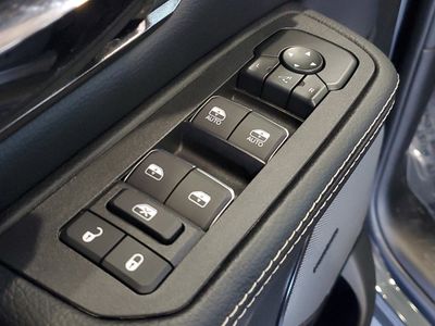 2026 Ram 1500 — photo 14 view