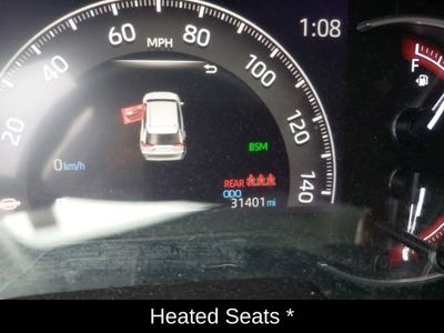 2024 Toyota RAV4 XLE - Photo 14
