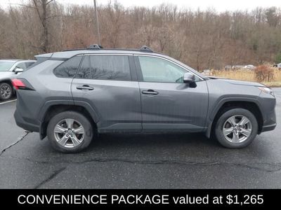 2024 Toyota RAV4 XLE - Photo 3