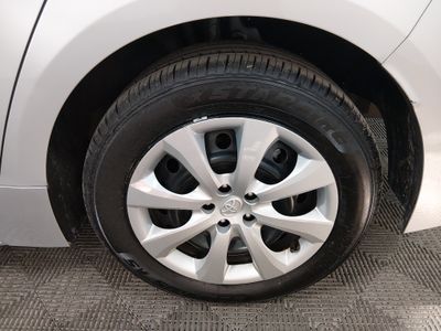 2024 Toyota Corolla — photo 10 view