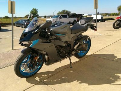 2026 Kawasaki Ninja ZX-6R - Photo 2