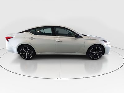 2024 Nissan Altima - Photo 8