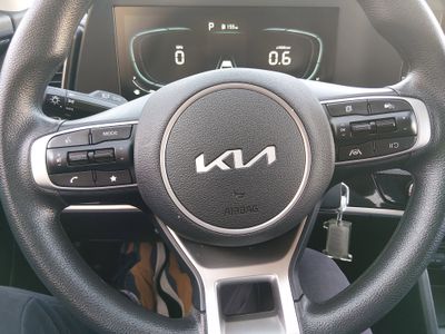2025 Kia Sportage — photo 12 view