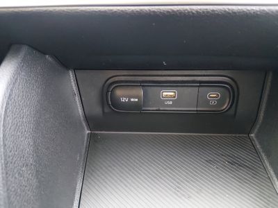 2025 Kia Sportage — photo 17 view