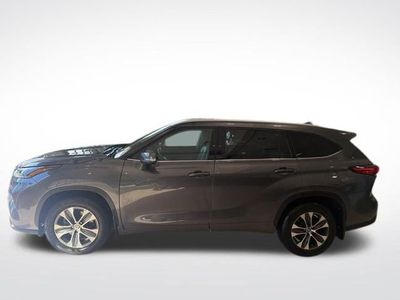 2022 Toyota Highlander XLE - Photo 3