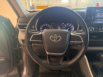 2022 Toyota Highlander XLE - Photo 15
