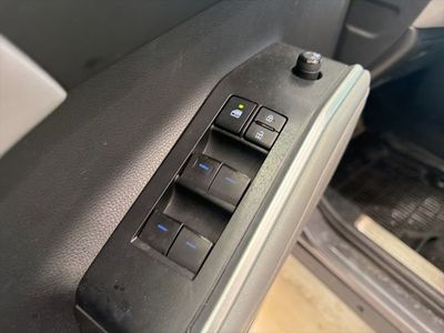 2022 Toyota Highlander XLE - Photo 11