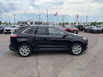 2020 Ford Edge — interior view