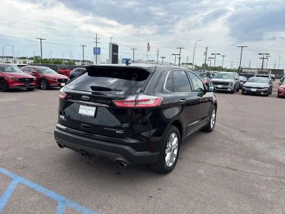 2020 Ford Edge — detail view