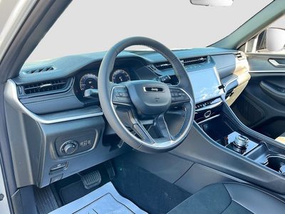 2026 Jeep Grand Cherokee - Photo 9