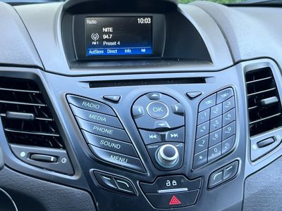2019 Ford Fiesta - Photo 19