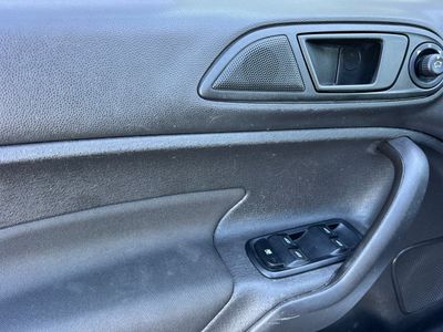 2019 Ford Fiesta - Photo 12