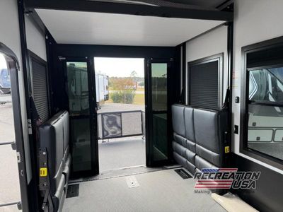 2025 Keystone Fuzion - Photo 12