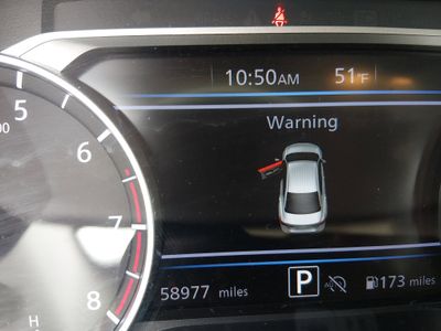 2024 Nissan Sentra — photo 14 view