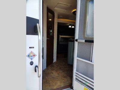 2017 Lance Lance Travel Trailers - Photo 10