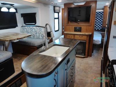 2017 Lance Lance Travel Trailers - Photo 12