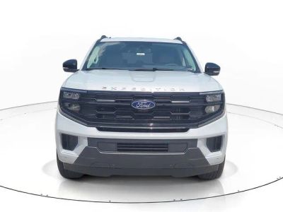 2026 Ford Expedition — side profile view