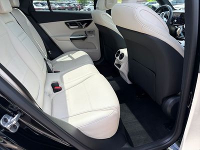 2026 Mercedes-Benz GLC — photo 33 view