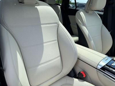 2026 Mercedes-Benz GLC — photo 36 view
