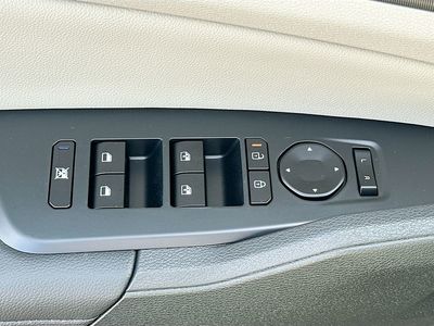 2026 Kia Sportage — photo 17 view