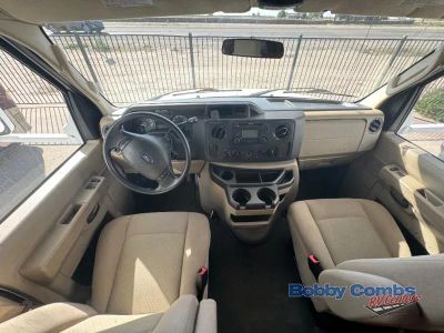2013 Coachmen RV Freelander - Photo 6