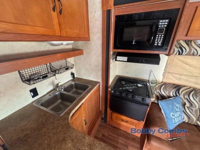 2013 Coachmen RV Freelander - Photo 18