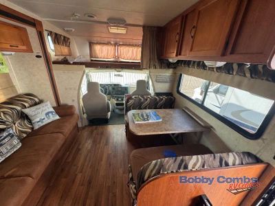 2013 Coachmen RV Freelander - Photo 8
