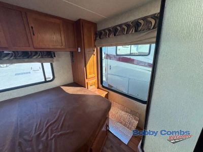2013 Coachmen RV Freelander - Photo 13