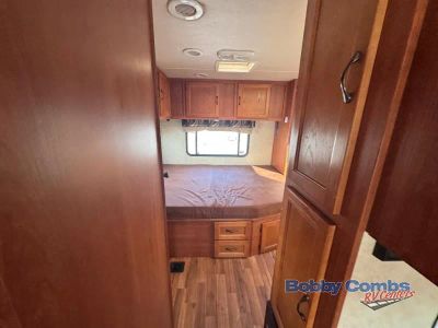 2013 Coachmen RV Freelander - Photo 10