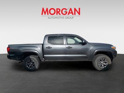 2019 Toyota Tacoma - Photo 2