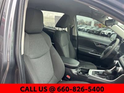 2021 Toyota RAV4 - Photo 5