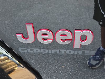 2026 Jeep Gladiator — photo 22 view