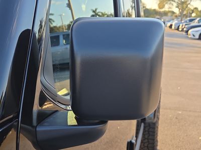 2026 Jeep Gladiator — photo 12 view