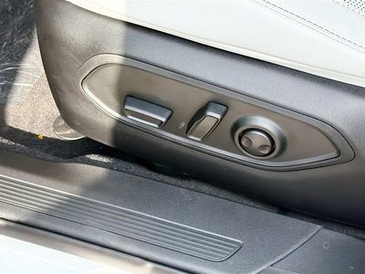 2026 Jeep Cherokee - Photo 25