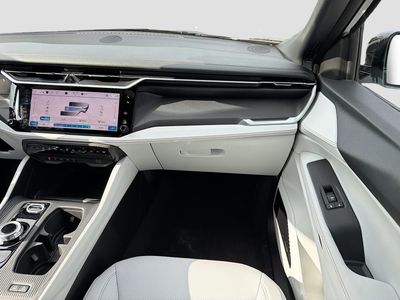 2026 Jeep Cherokee - Photo 18