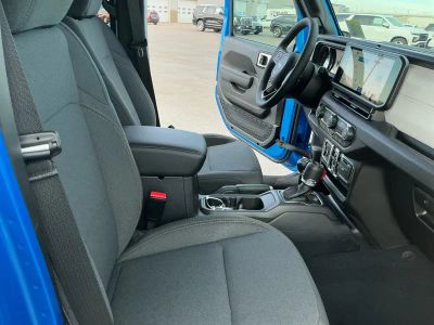 2026 Jeep Wrangler - Photo 20